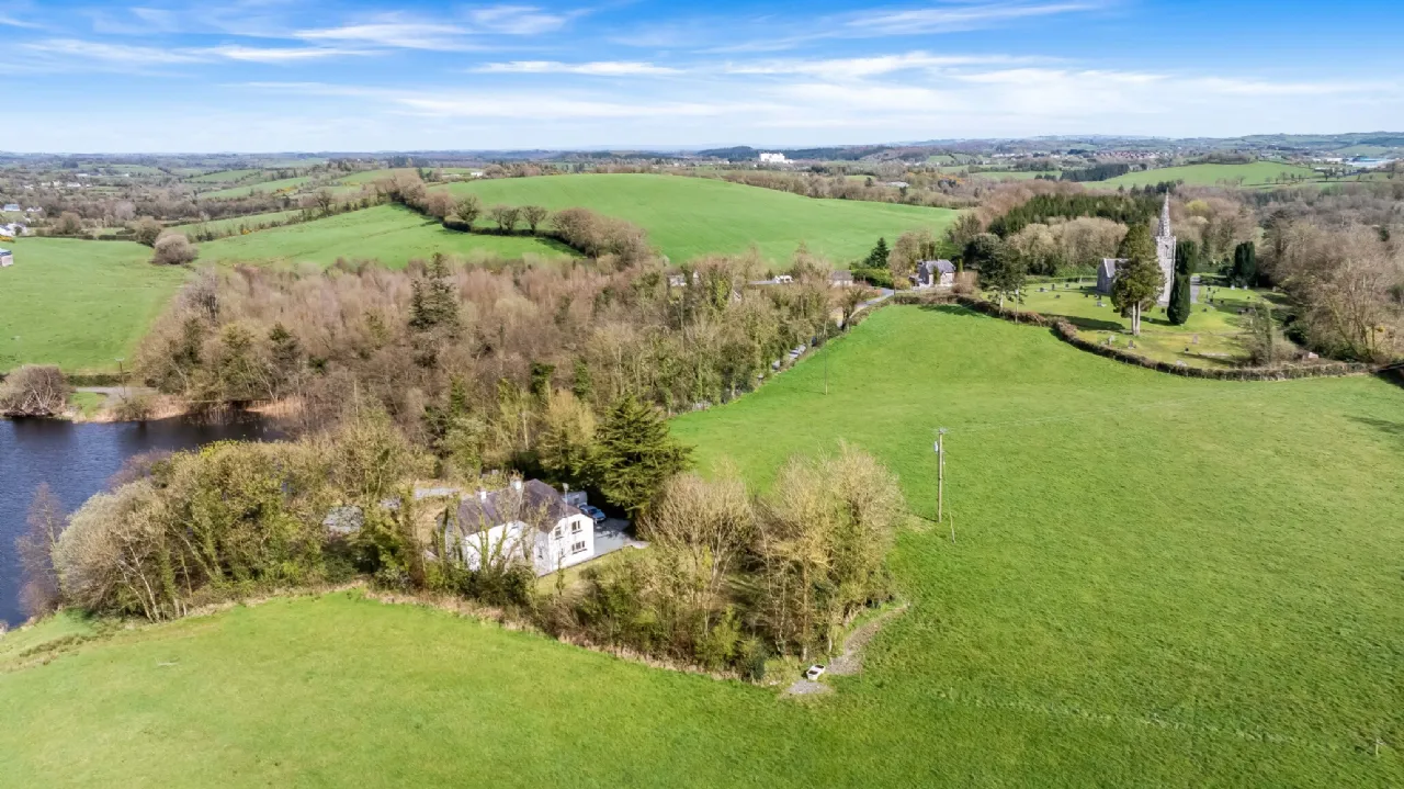 Photo of White Lake Cottage, Tonaghbane, Ashfield, Cootehill, Co Cavan, H16W577