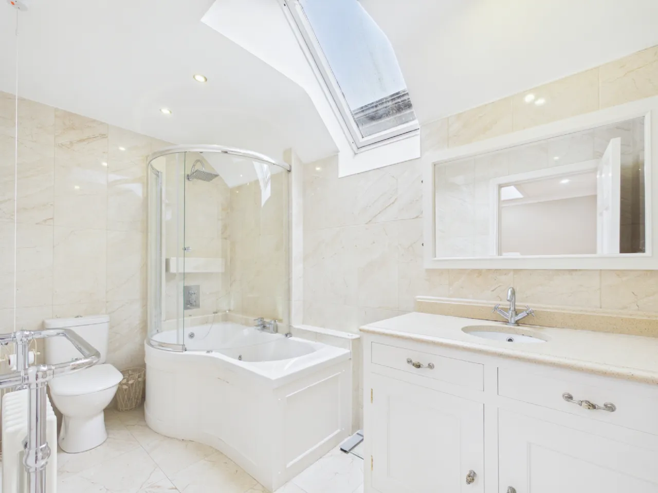 Photo of Commercial Premises & 5-Bed House, Hollyford Village, Hollyford, Co. Tipperary, E34 HR25