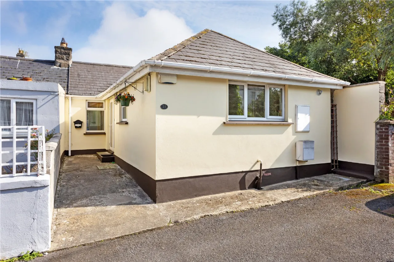 Photo of 25 Millmount Grove, Dundrum, Dublin 14, D14 YY97