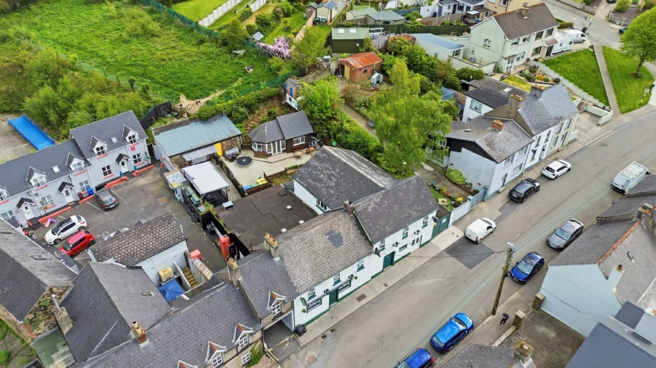 Photo of The White House Bar, 99 The Shannon, Enniscorthy, Co. Wexford, Y21 FY81
