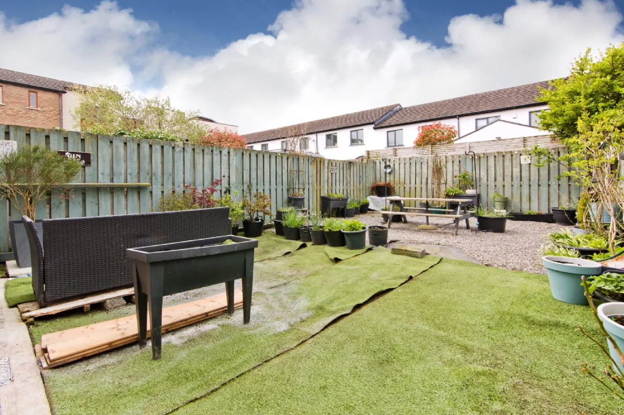 Photo of 17 Hunters Court, Hunterswood, Ballycullen, Dublin 24, D24 X8H1