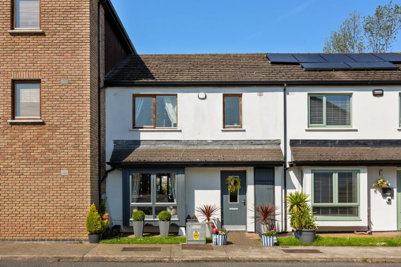 Photo of 17 Hunters Court, Hunterswood, Ballycullen, Dublin 24, D24 X8H1