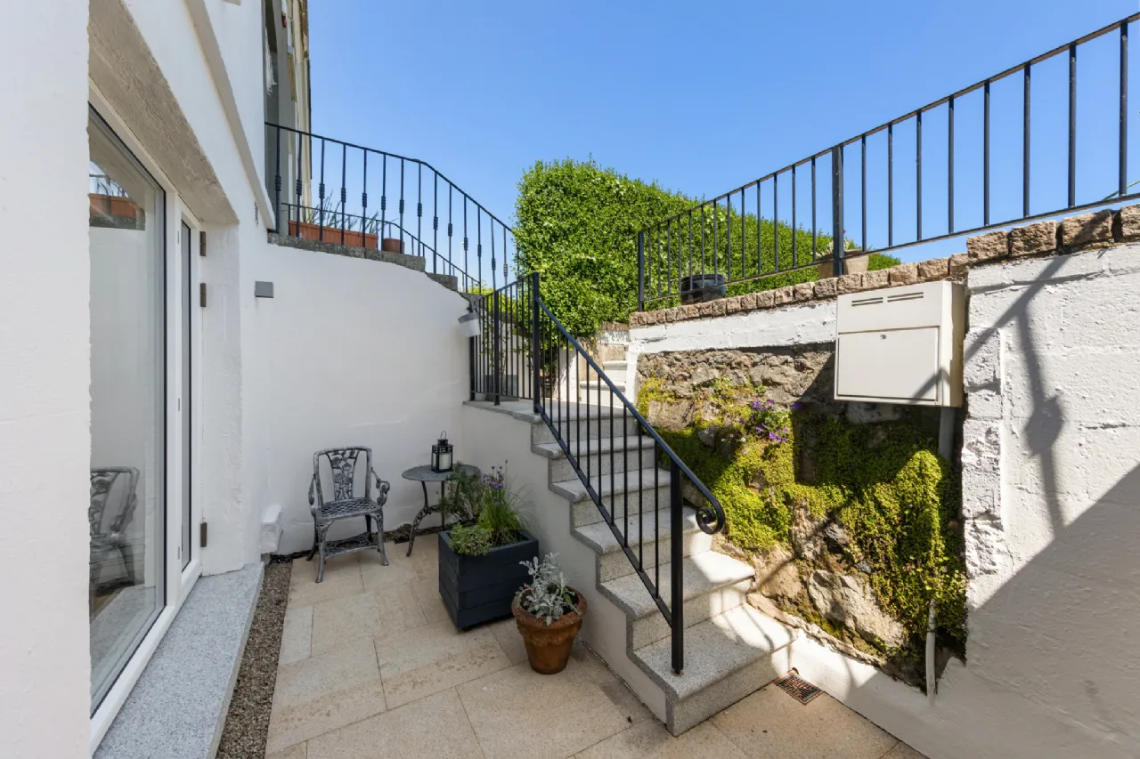 Photo of 89 Strand Road, Sandymount, Dublin 4, D04 T1K2