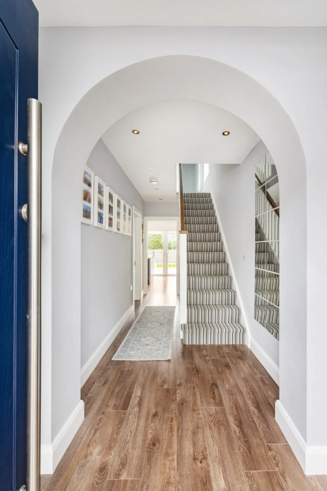 Photo of 10 Collins Park, Beaumont, Dublin 9, D09 W6V3