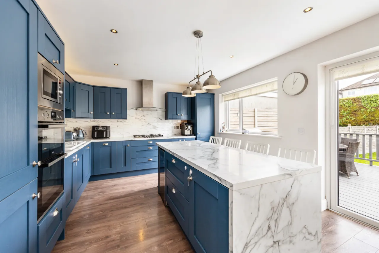 Photo of 10 Collins Park, Beaumont, Dublin 9, D09 W6V3