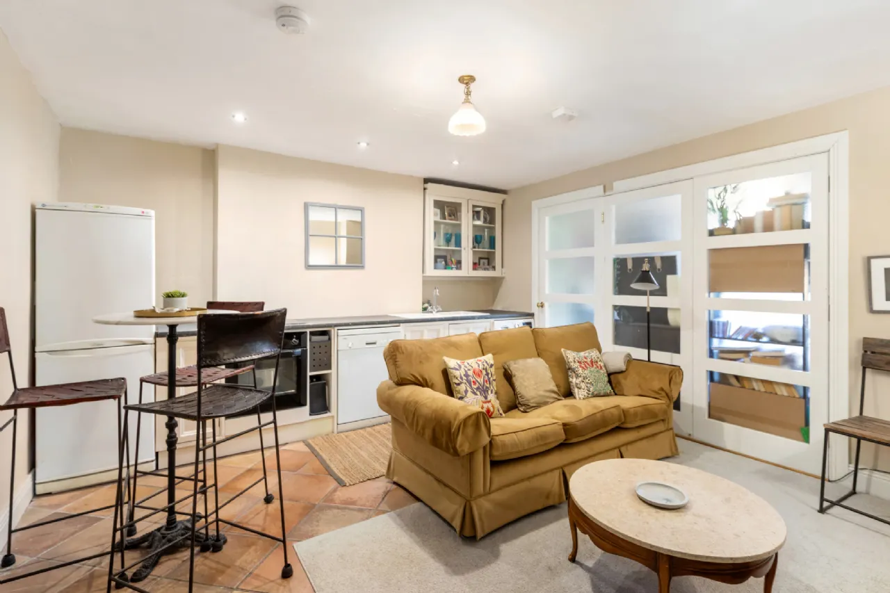 Photo of 79 Strand Road, Sandymount, Dublin 4, D04 EA44