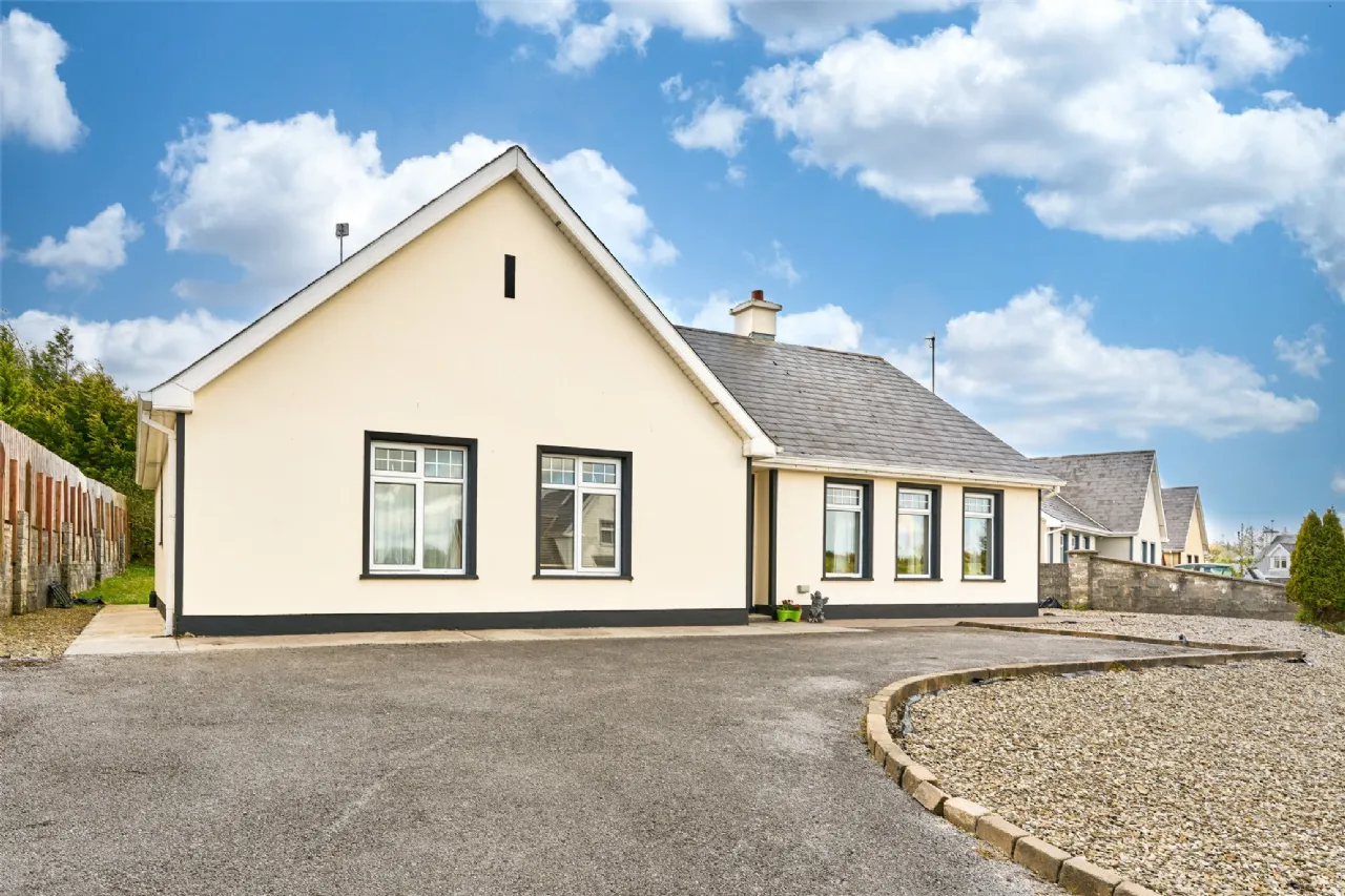 Photo of 10 Cluain Ard, Kilmaley, Ennis, Co Clare, V95 W9Y6