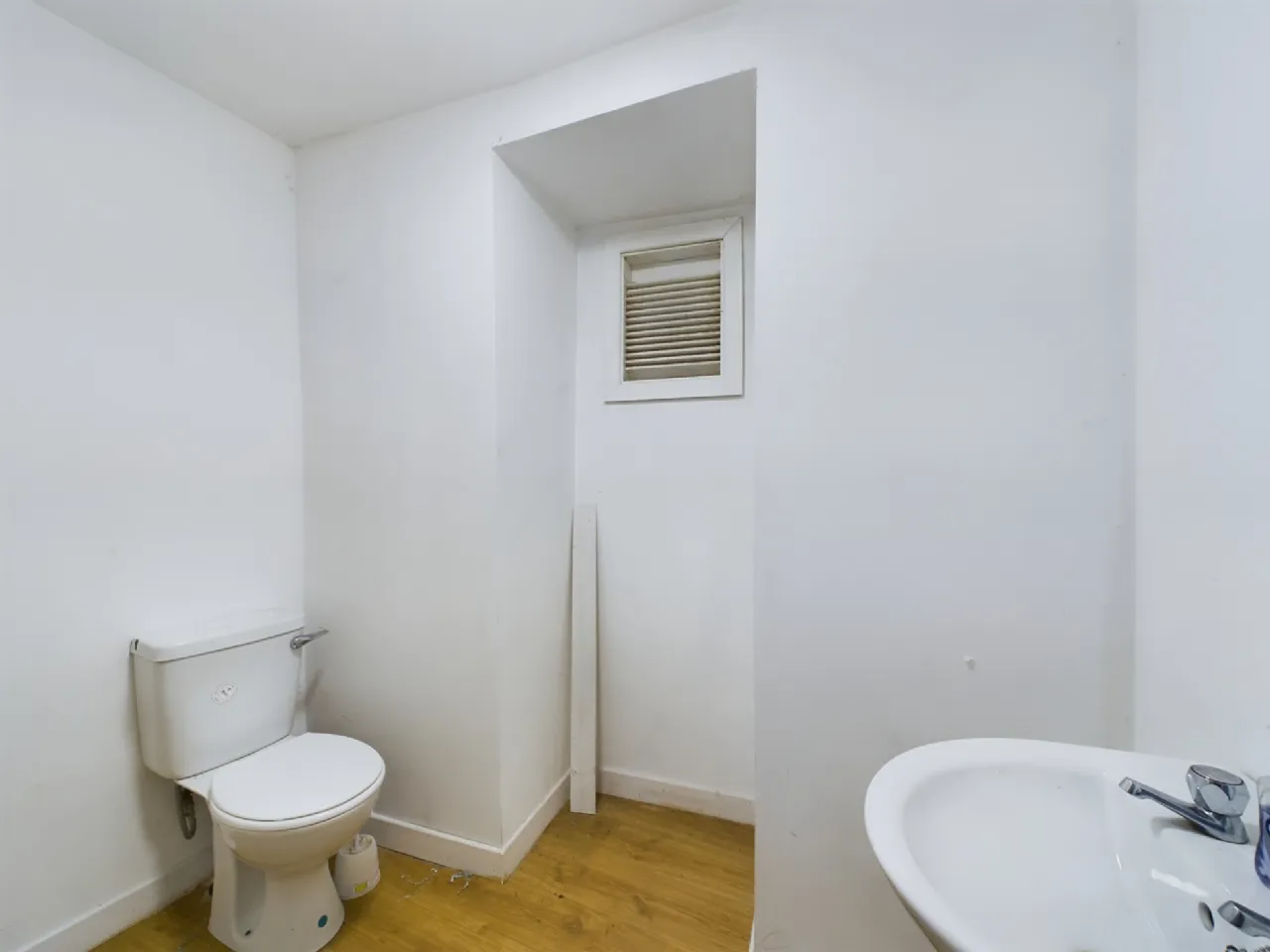 Photo of O'Connell Street, Ennis, Co Clare, V95 YY19