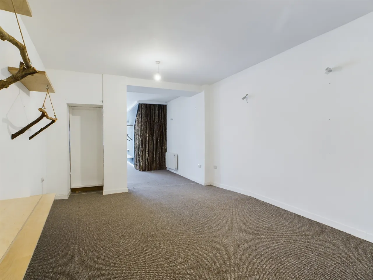 Photo of O'Connell Street, Ennis, Co Clare, V95 YY19