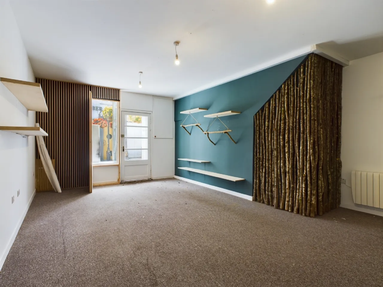 Photo of O'Connell Street, Ennis, Co Clare, V95 YY19