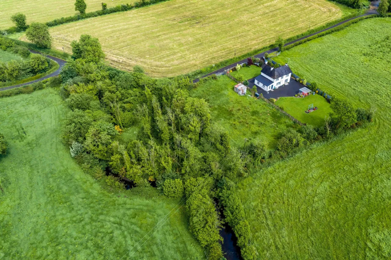 Photo of Shanroe, Scotstown, Co. Monaghan, H18R962
