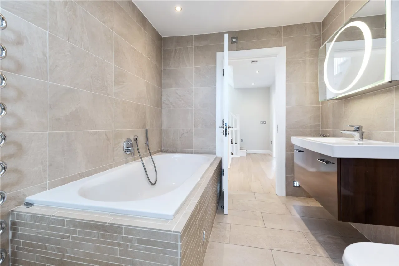 Photo of 35 Cairn Hill, Westminster Road, Foxrock, Dublin 18, D18 W9X0