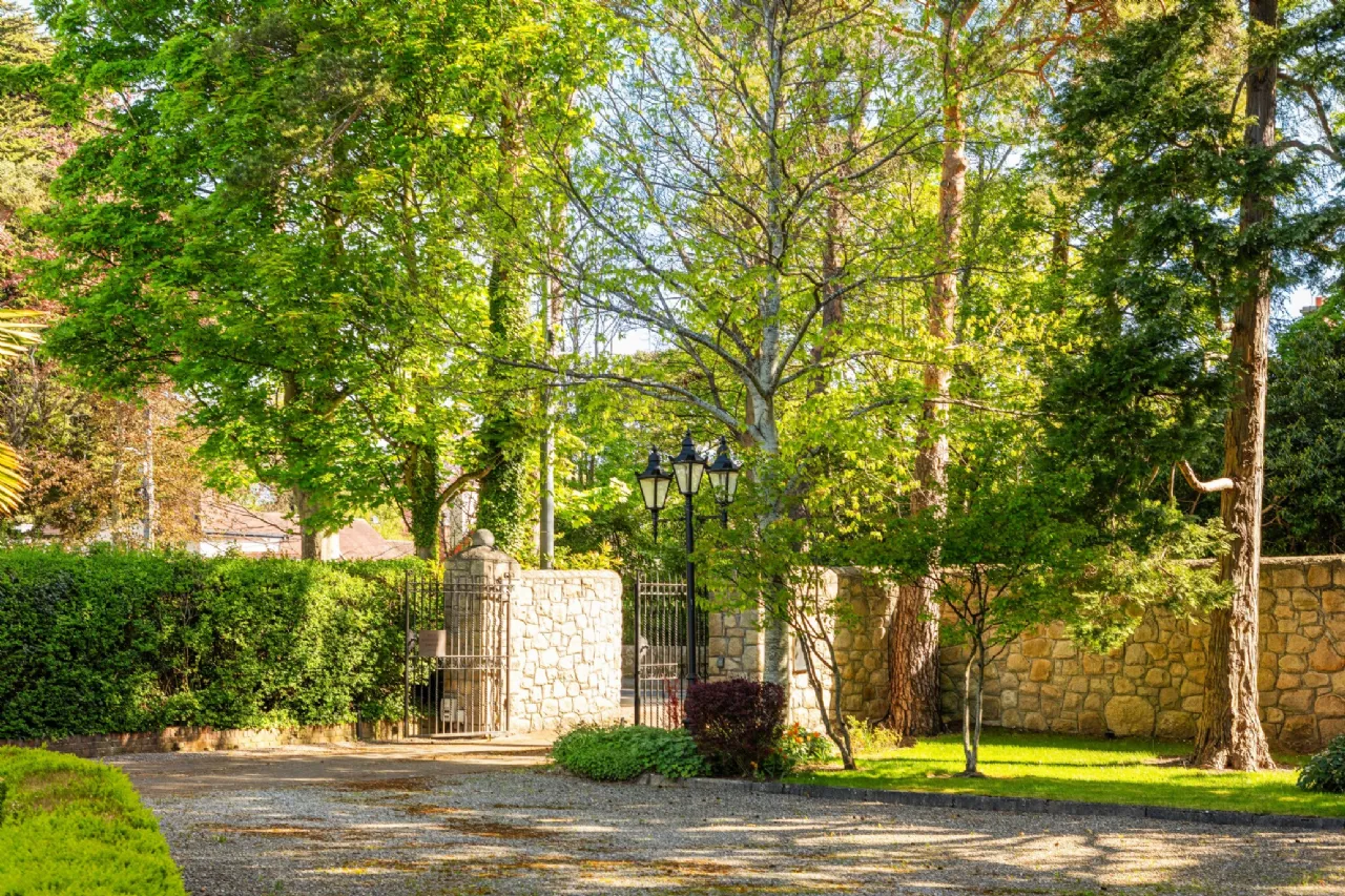 Photo of Goleen, 5 Brighton Road, Foxrock, Dubllin 18, D18 E0X4
