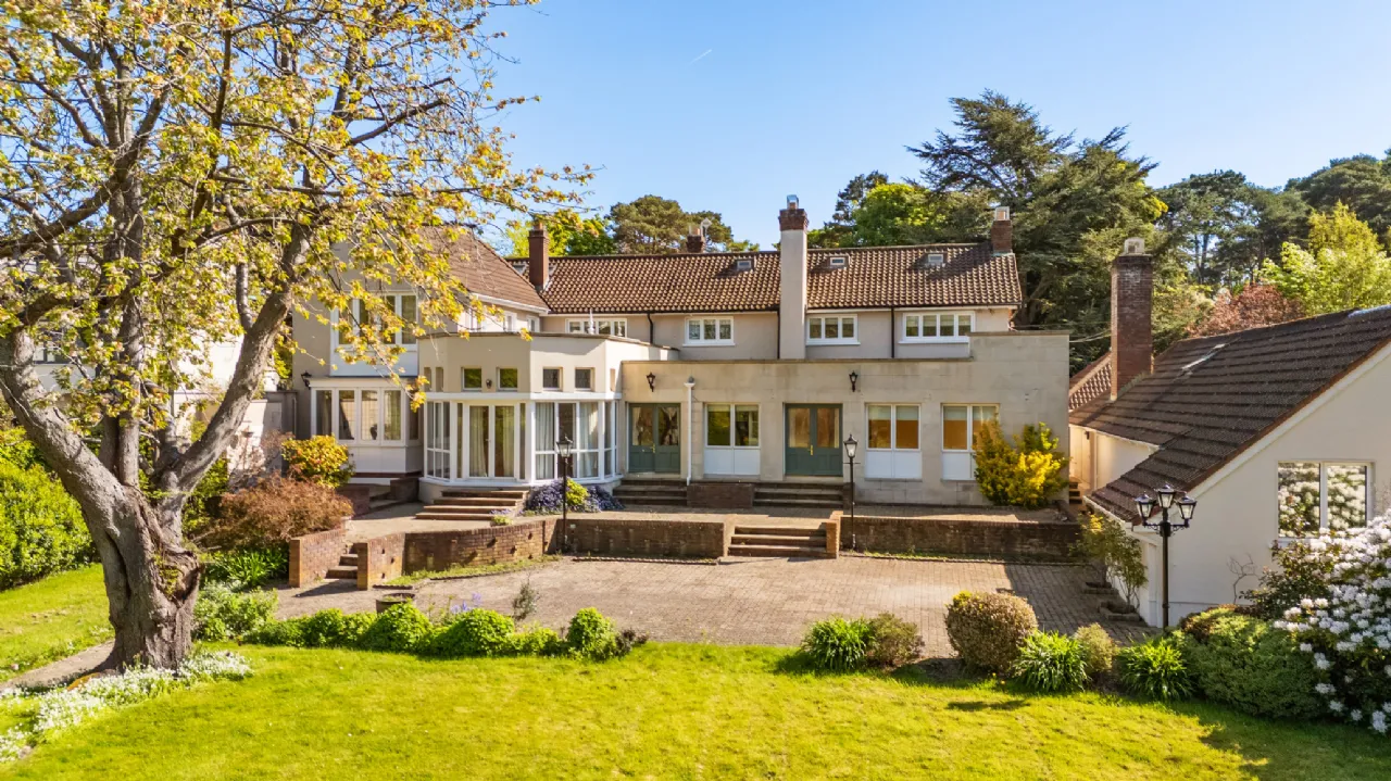 Photo of Goleen, 5 Brighton Road, Foxrock, Dubllin 18, D18 E0X4