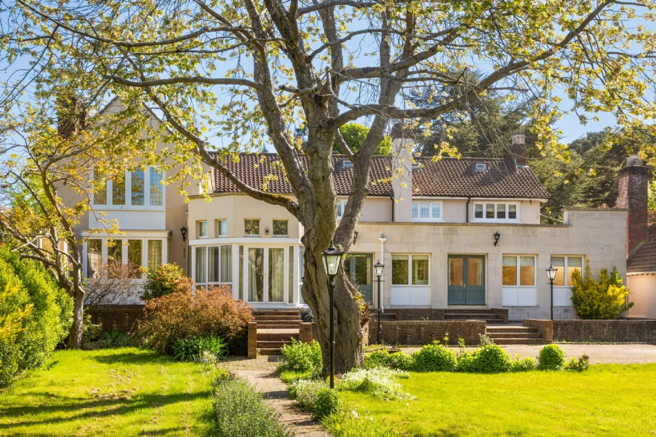 Photo of Goleen, 5 Brighton Road, Foxrock, Dubllin 18, D18 E0X4
