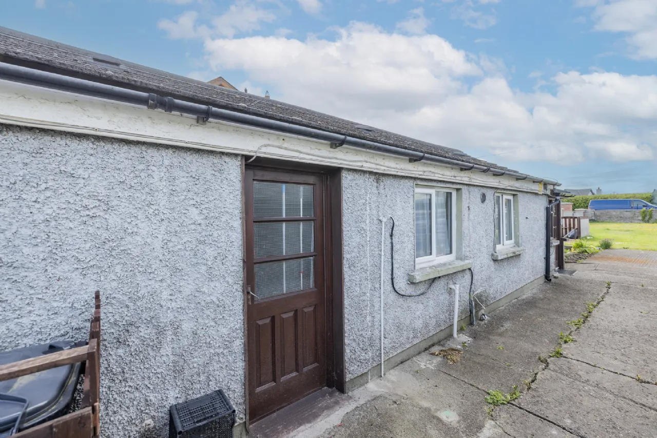 Photo of House and Glasshouses, Sundrive Road, Rush, Co. Dublin, K56 FH32