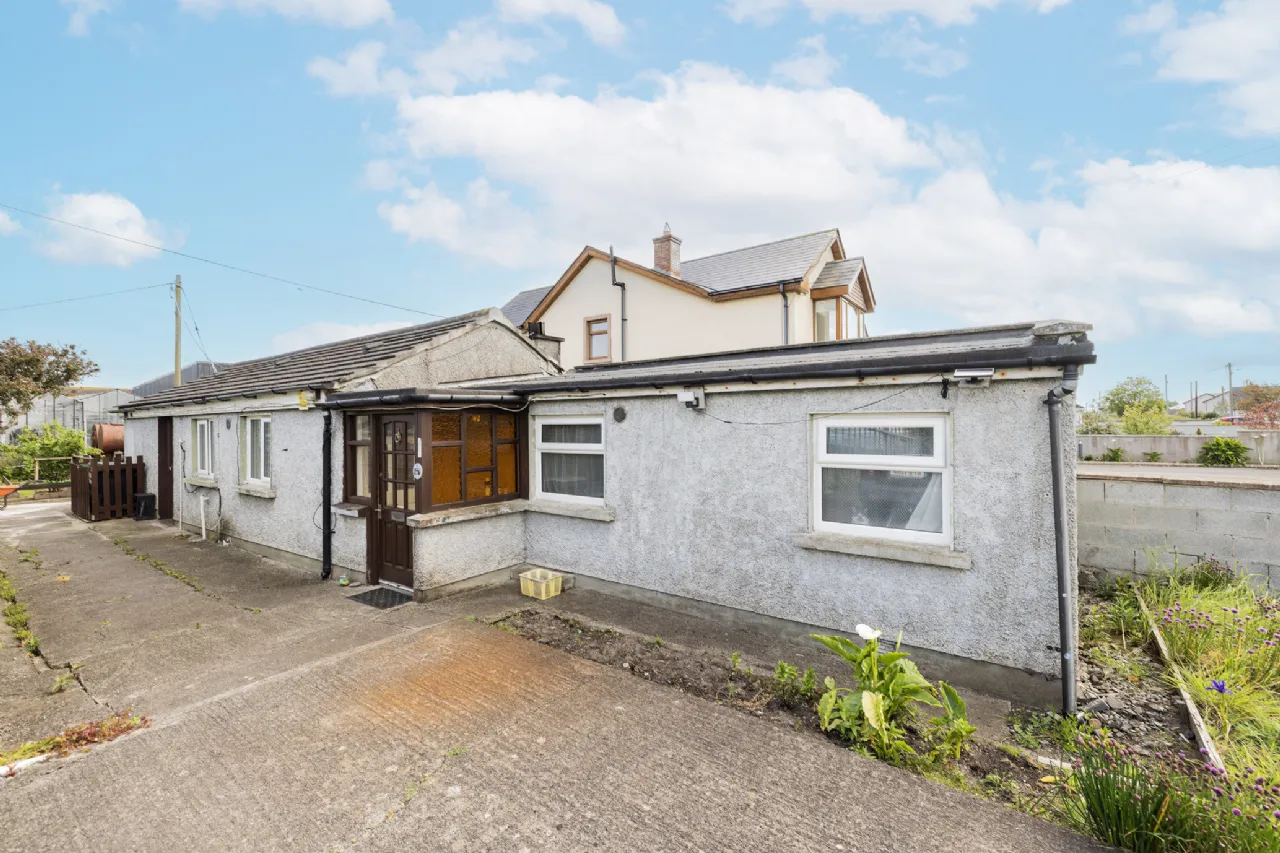 Photo of House and Glasshouses, Sundrive Road, Rush, Co. Dublin, K56 FH32