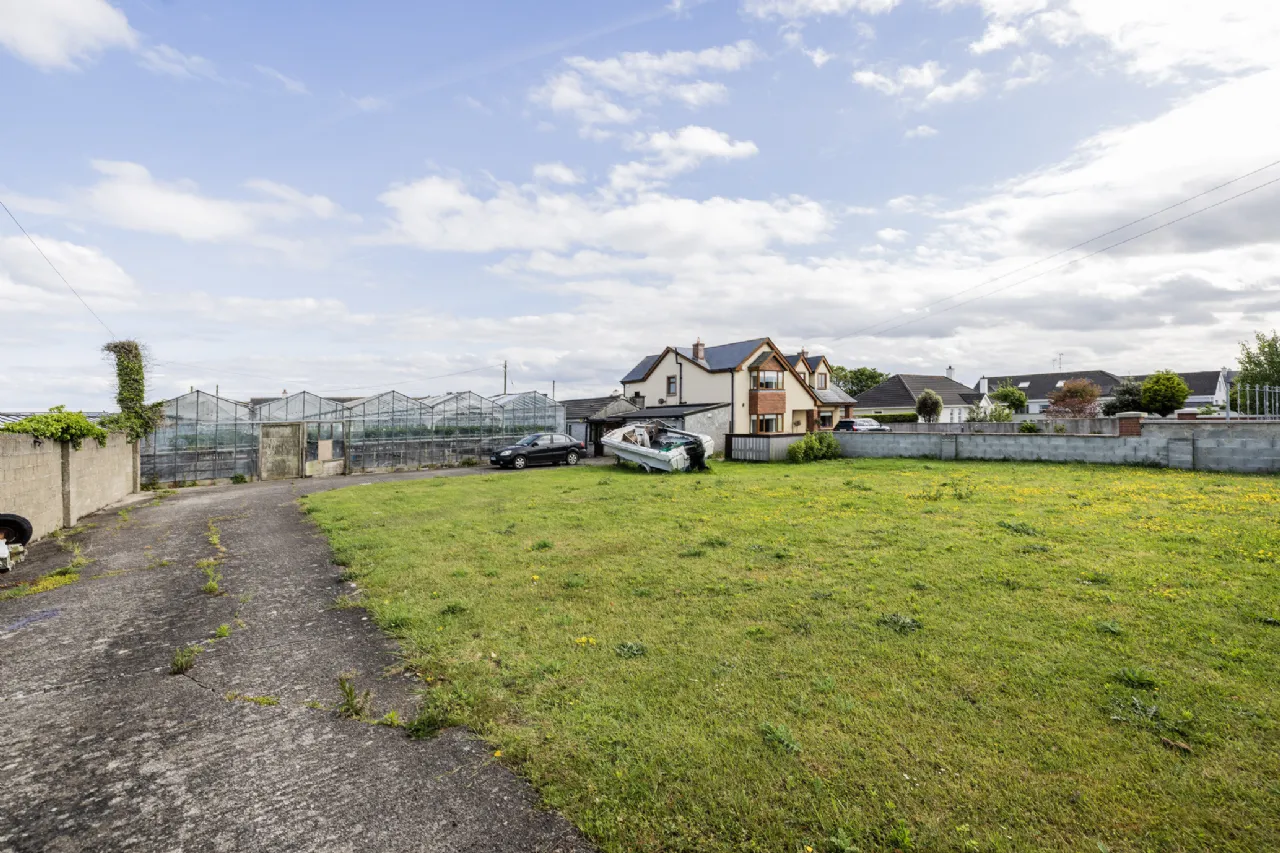 Photo of House and Glasshouses, Sundrive Road, Rush, Co. Dublin, K56 FH32