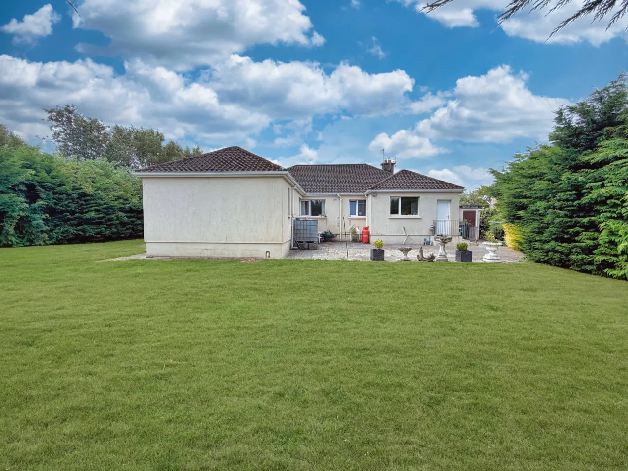 Photo of Hettyfield, St. Conlons Road, Nenagh, Co. Tipperary, E45XR97
