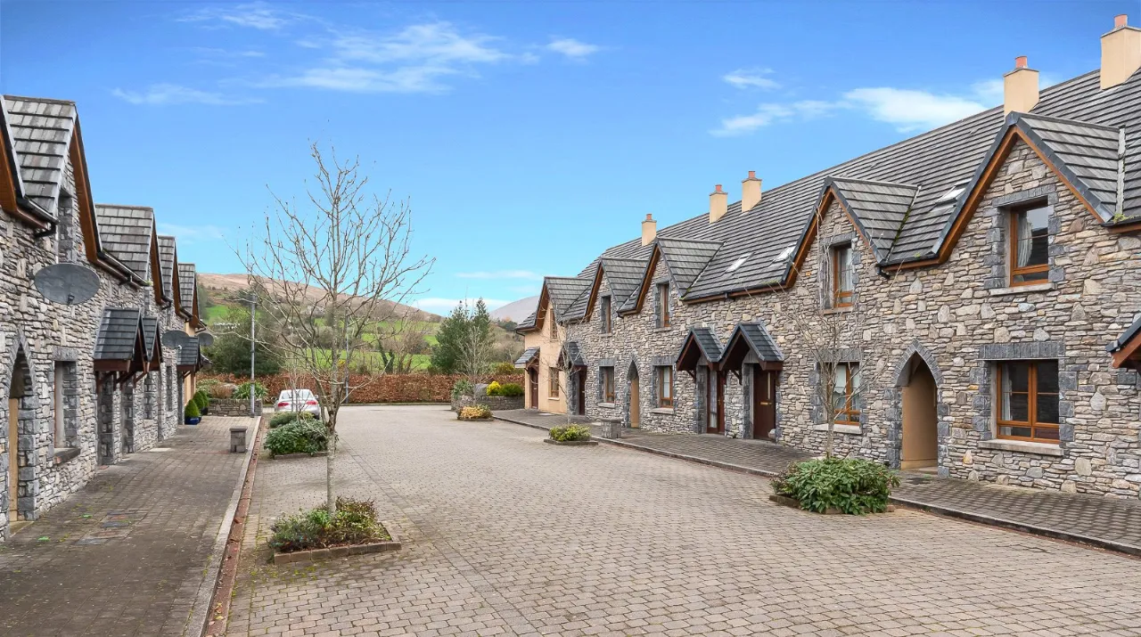 Photo of 8 Ceann Mara Court, Pairc na Gloine, Kenmare, Co Kerry, V93 V093