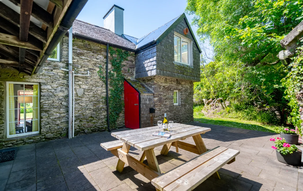 Photo of John's House, Derrynane Beg, Caherdaniel, Co Kerry, V23HF43