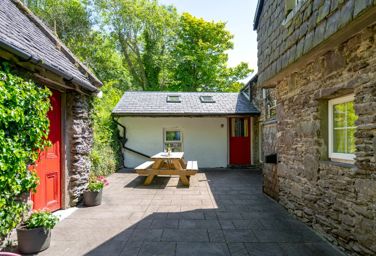 Photo of John's House, Derrynane Beg, Caherdaniel, Co Kerry, V23HF43