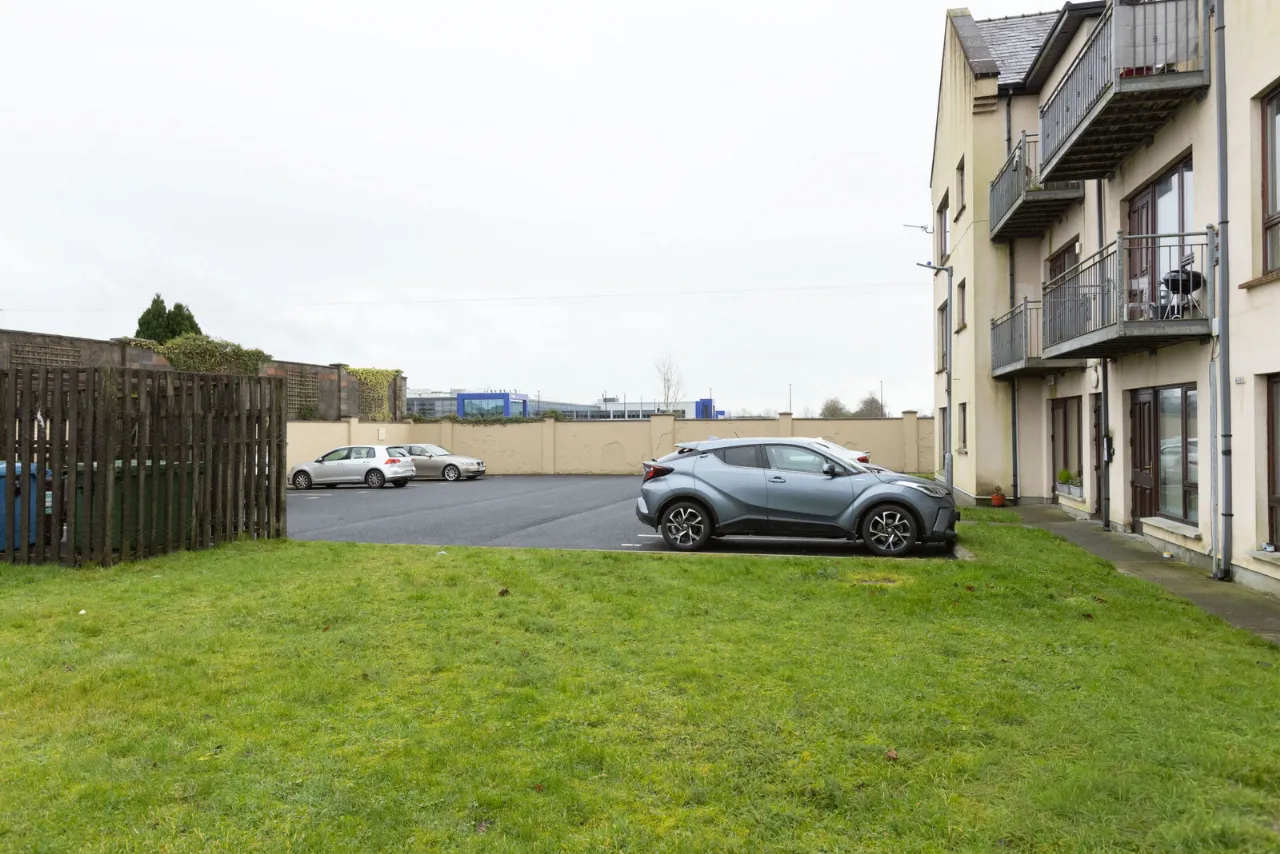 Photo of 2 Petitswood View, Dublin Road, Mullingar, Co. Westmeath, N91 KW92