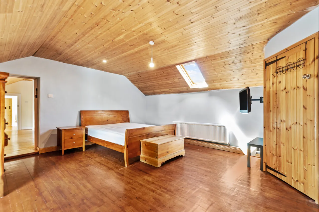 Photo of Kellyville, Ballintubbert, Co. Laois, R14 PW29