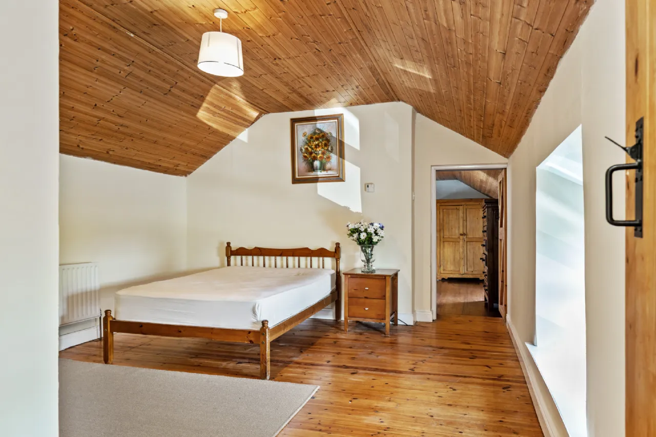 Photo of Kellyville, Ballintubbert, Co. Laois, R14 PW29