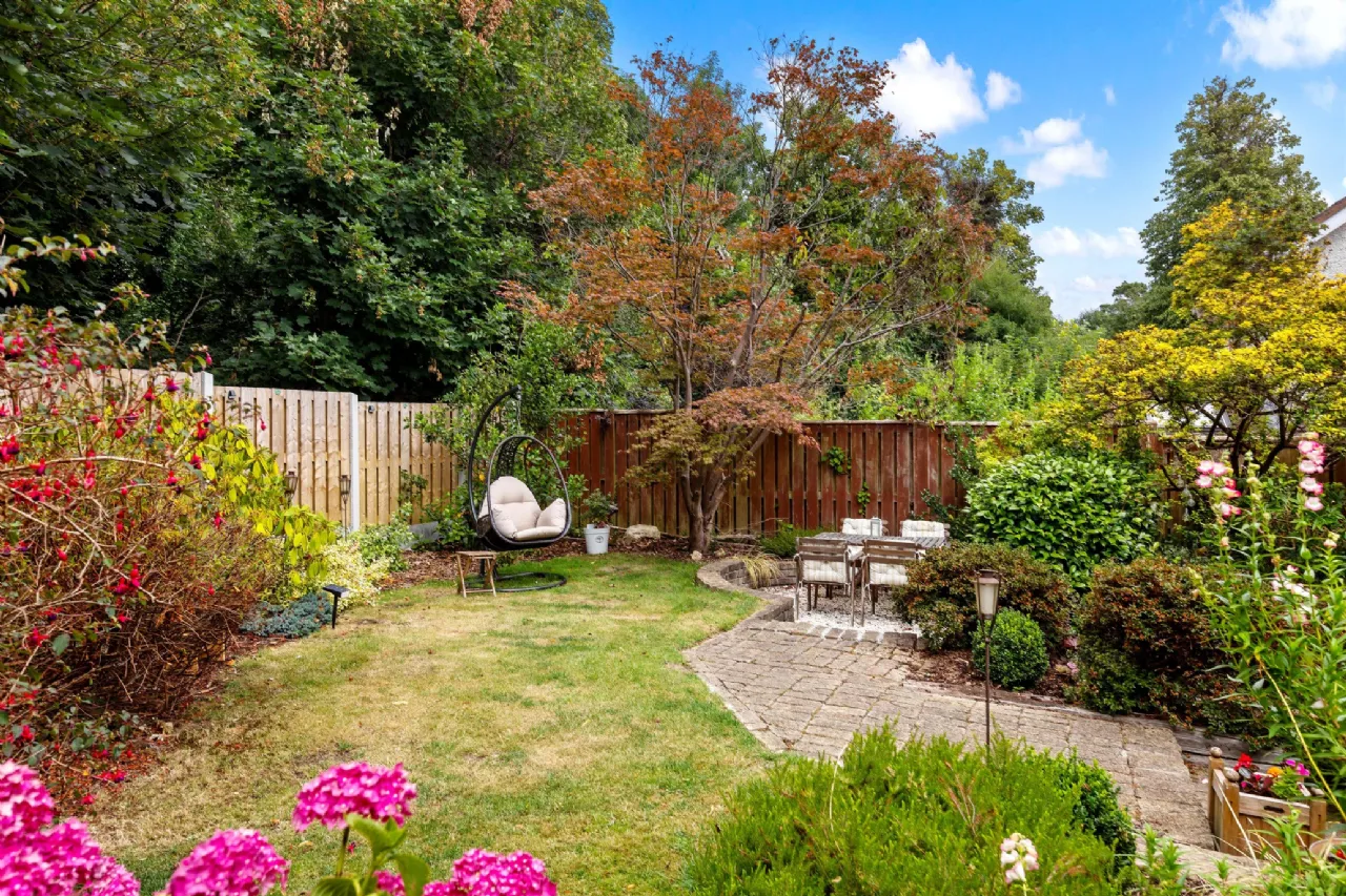 Photo of 49 Holmwood, Brennanstown Road, Cabinteely, Dublin 18, D18 YE64