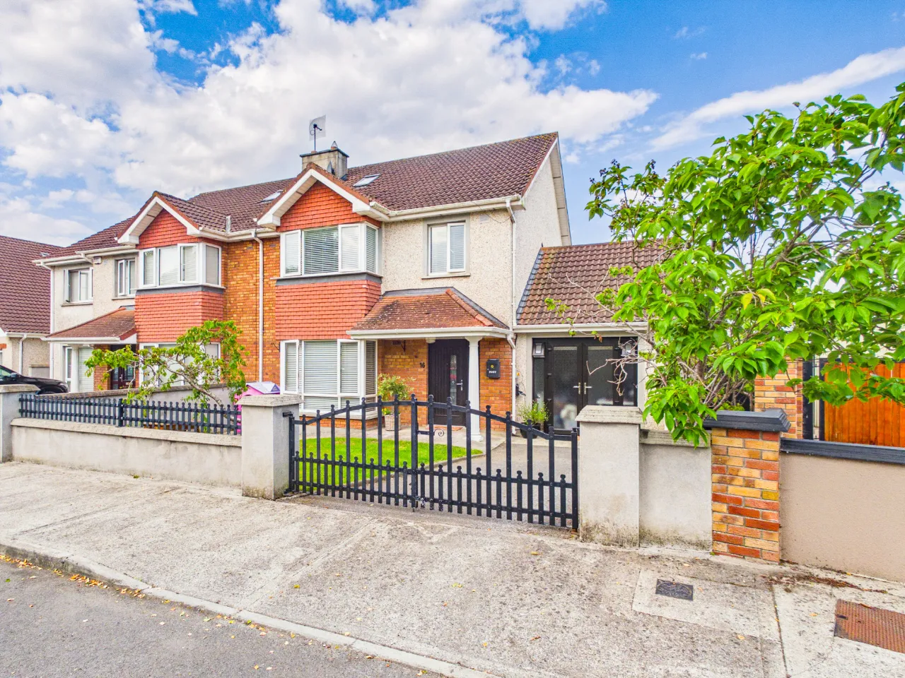 Photo of 16 Hazelwood, Dublin Road, Thurles, Co. Tipperary, E41 E9C8