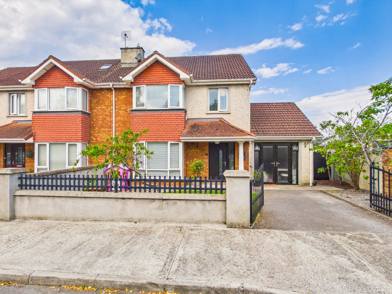 Photo of 16 Hazelwood, Dublin Road, Thurles, Co. Tipperary, E41 E9C8