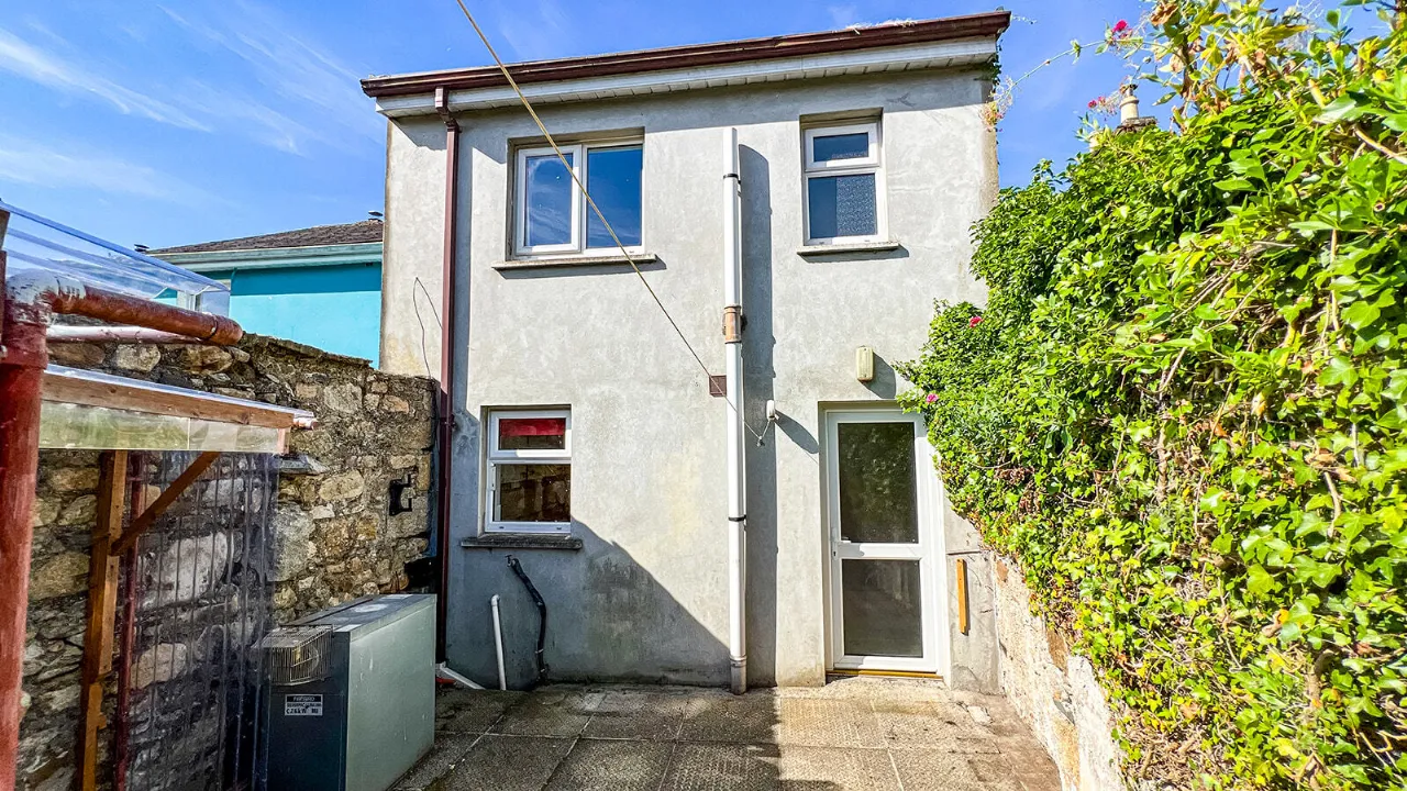 Photo of 10 Barrow Lane, Graiguenamanagh, Co Kilkenny, R95 A5F3