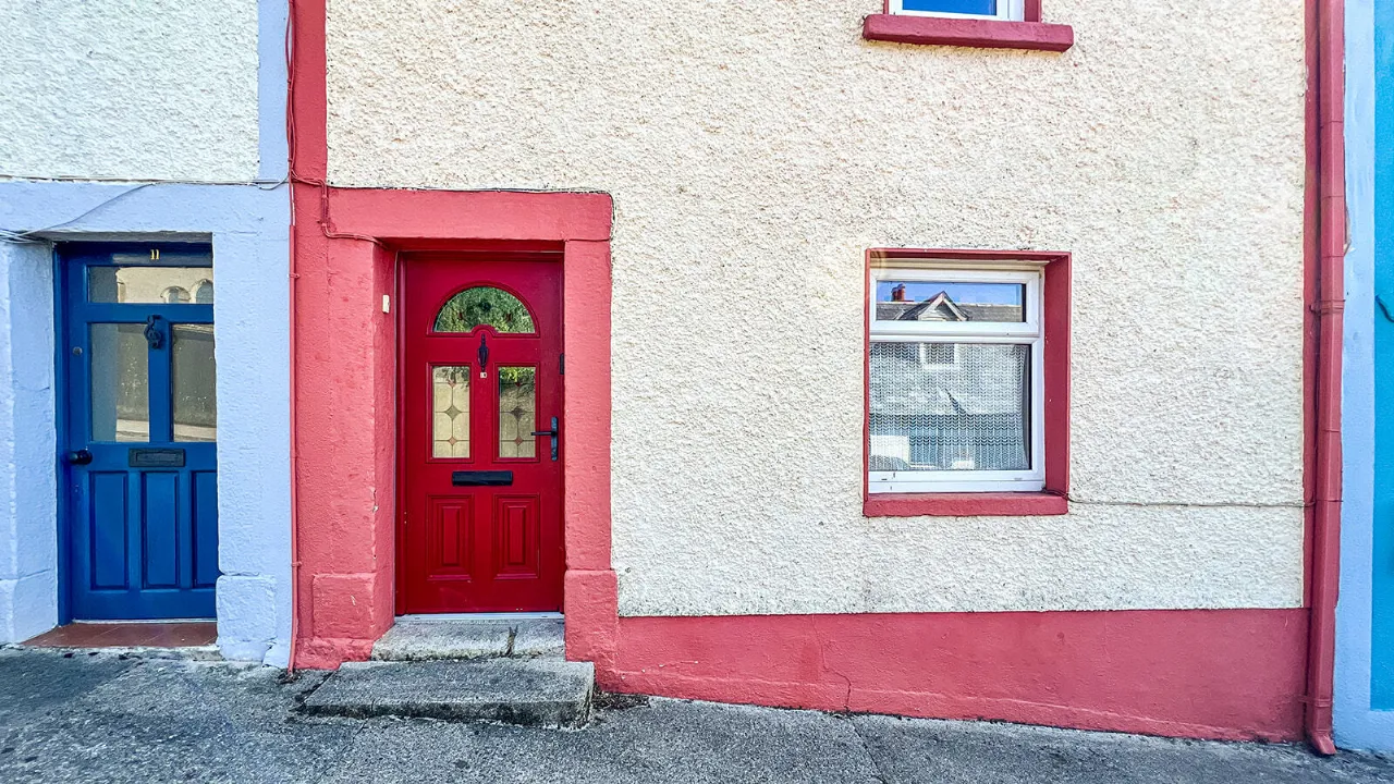 Photo of 10 Barrow Lane, Graiguenamanagh, Co Kilkenny, R95 A5F3