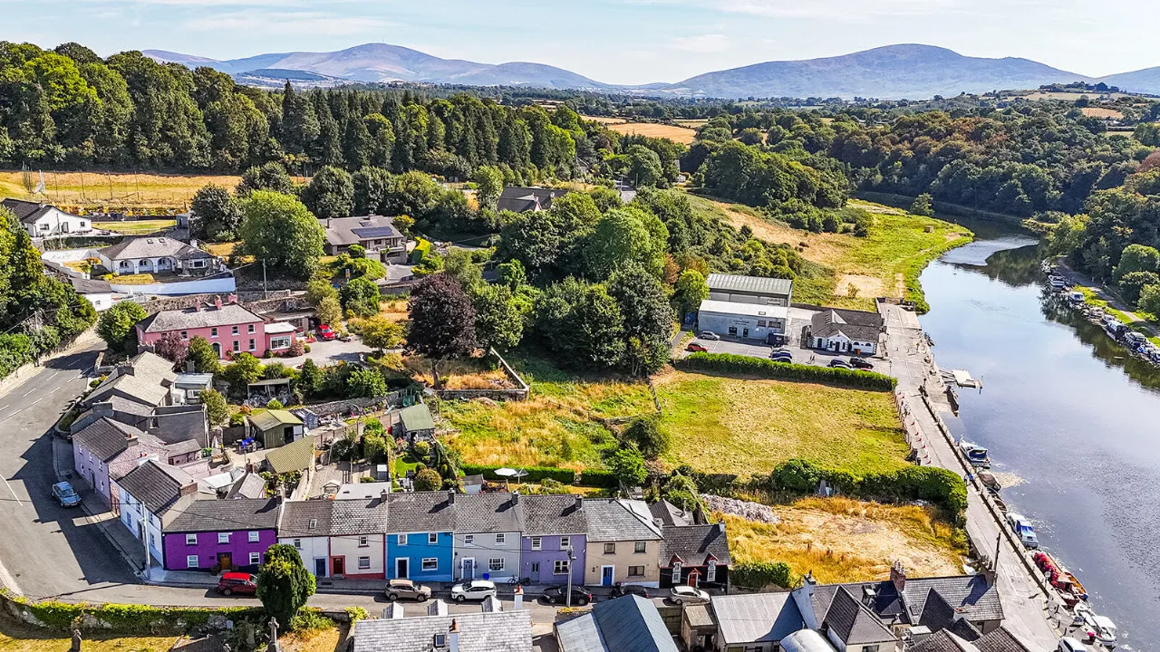 Photo of 10 Barrow Lane, Graiguenamanagh, Co Kilkenny, R95 A5F3
