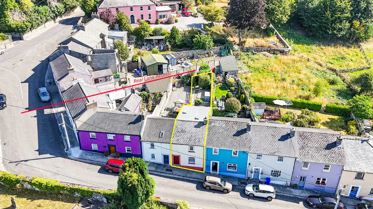 Photo of 10 Barrow Lane, Graiguenamanagh, Co Kilkenny, R95 A5F3