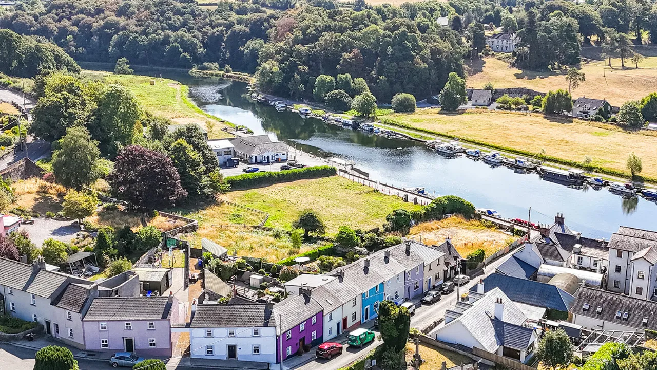 Photo of 10 Barrow Lane, Graiguenamanagh, Co Kilkenny, R95 A5F3