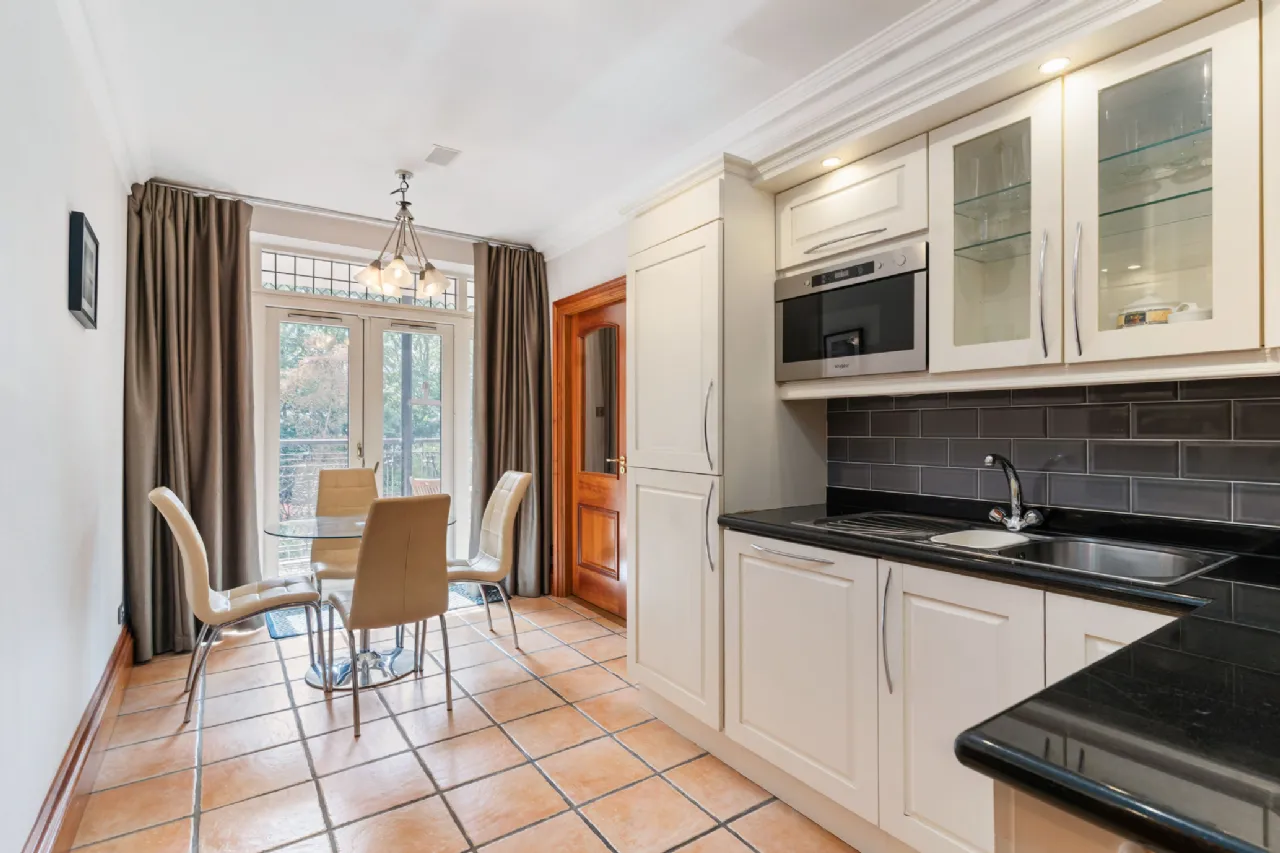 Photo of Apartment 8, Linden, 31-33 Merrion Road, Ballsbridge, Dublin 4, D04 NW28