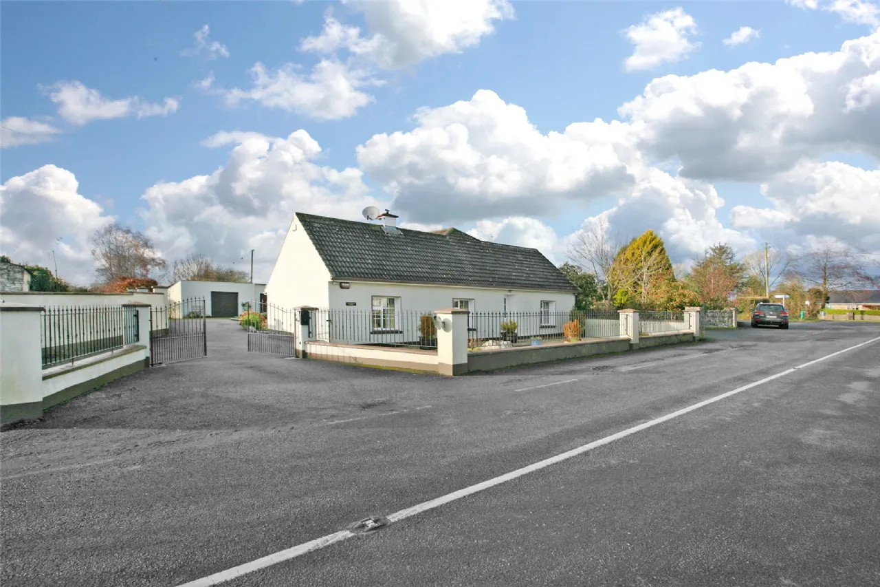 Photo of Crossroads Cottage, Castleroberts, Adare, Co Limerick, V94 VY2Y