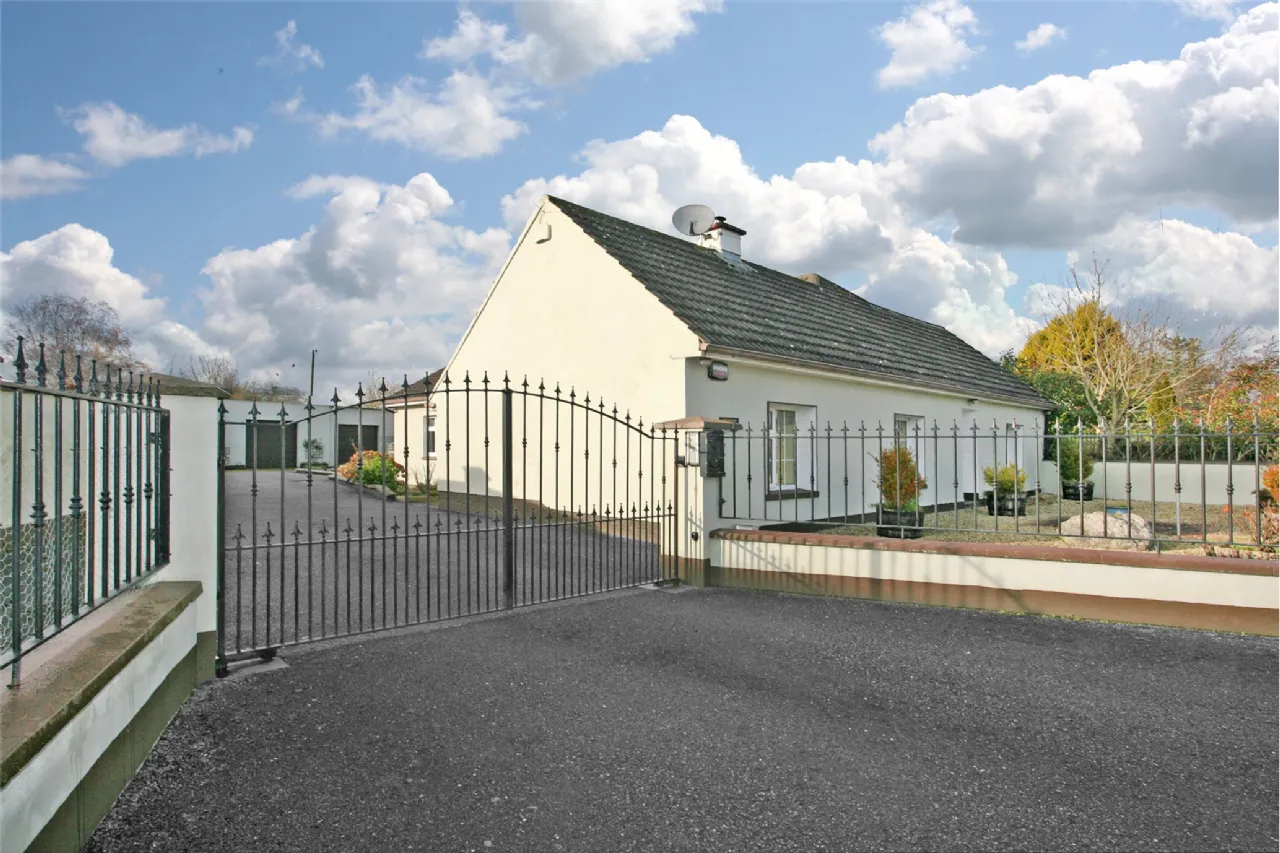 Photo of Crossroads Cottage, Castleroberts, Adare, Co Limerick, V94 VY2Y