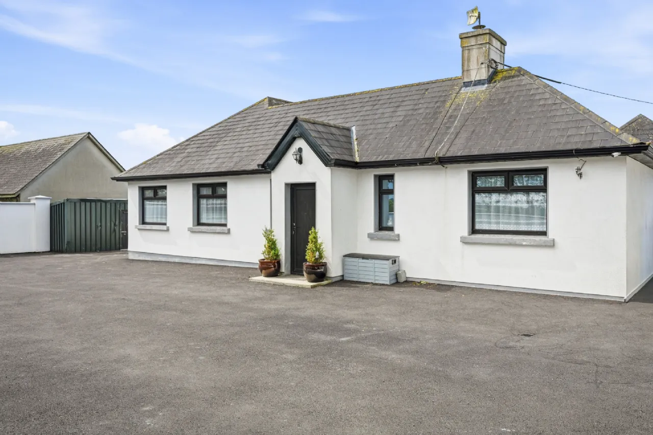Photo of April Cottage, Boolavogue, Ferns, Co. Wexford, Y21KC67