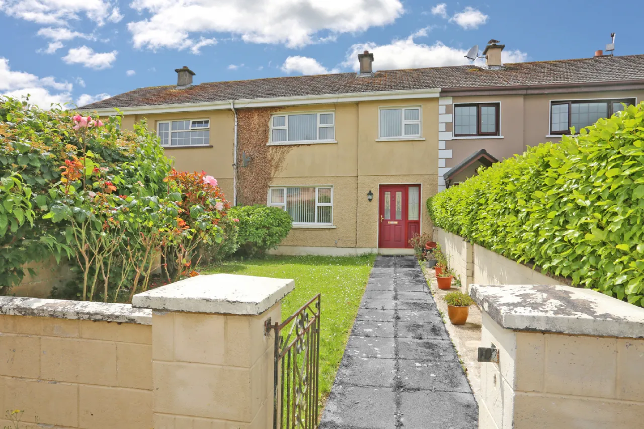 Photo of 99 Finian Park, Shannon, Clare, V14 AE98