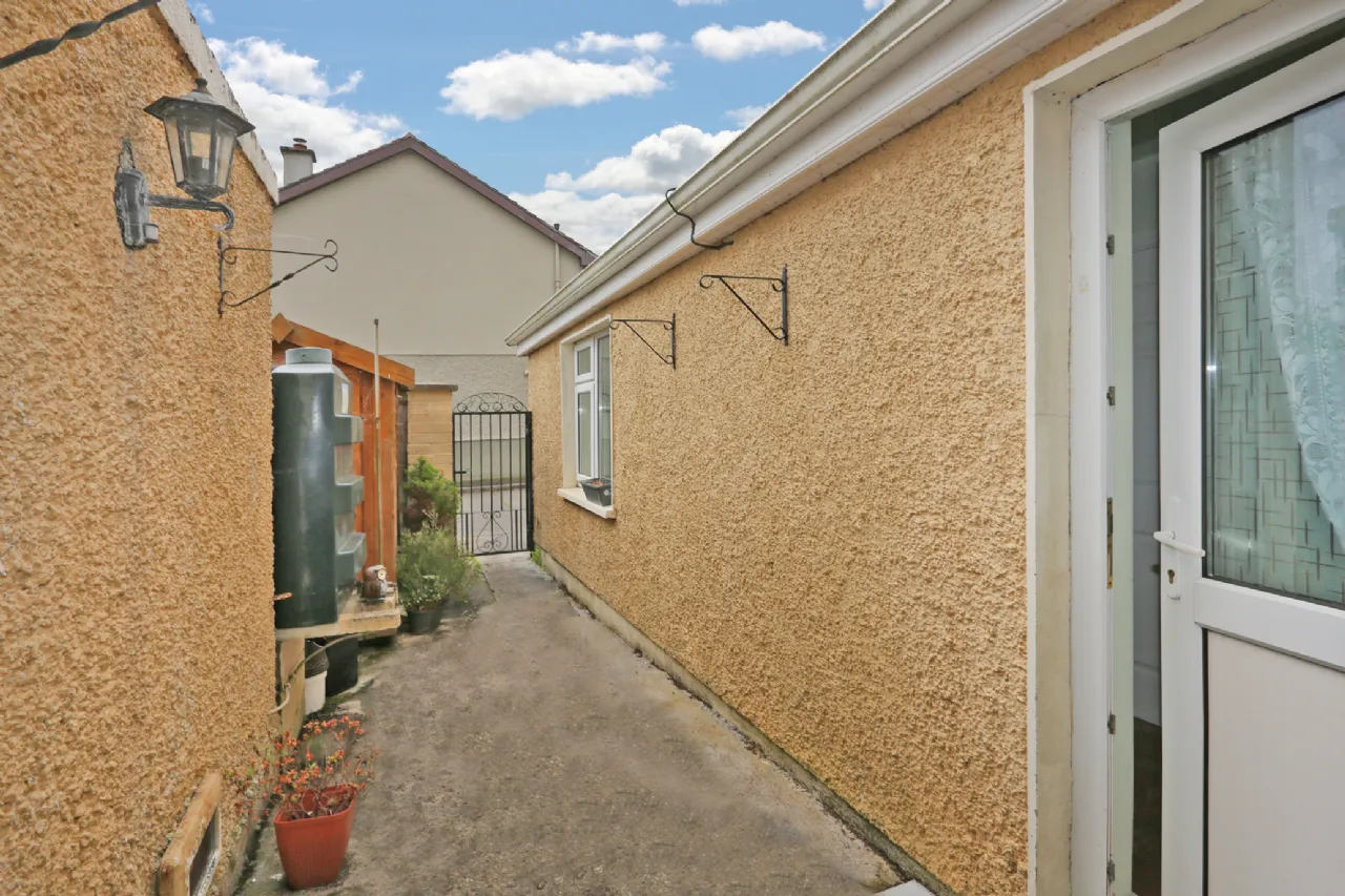 Photo of 99 Finian Park, Shannon, Clare, V14 AE98