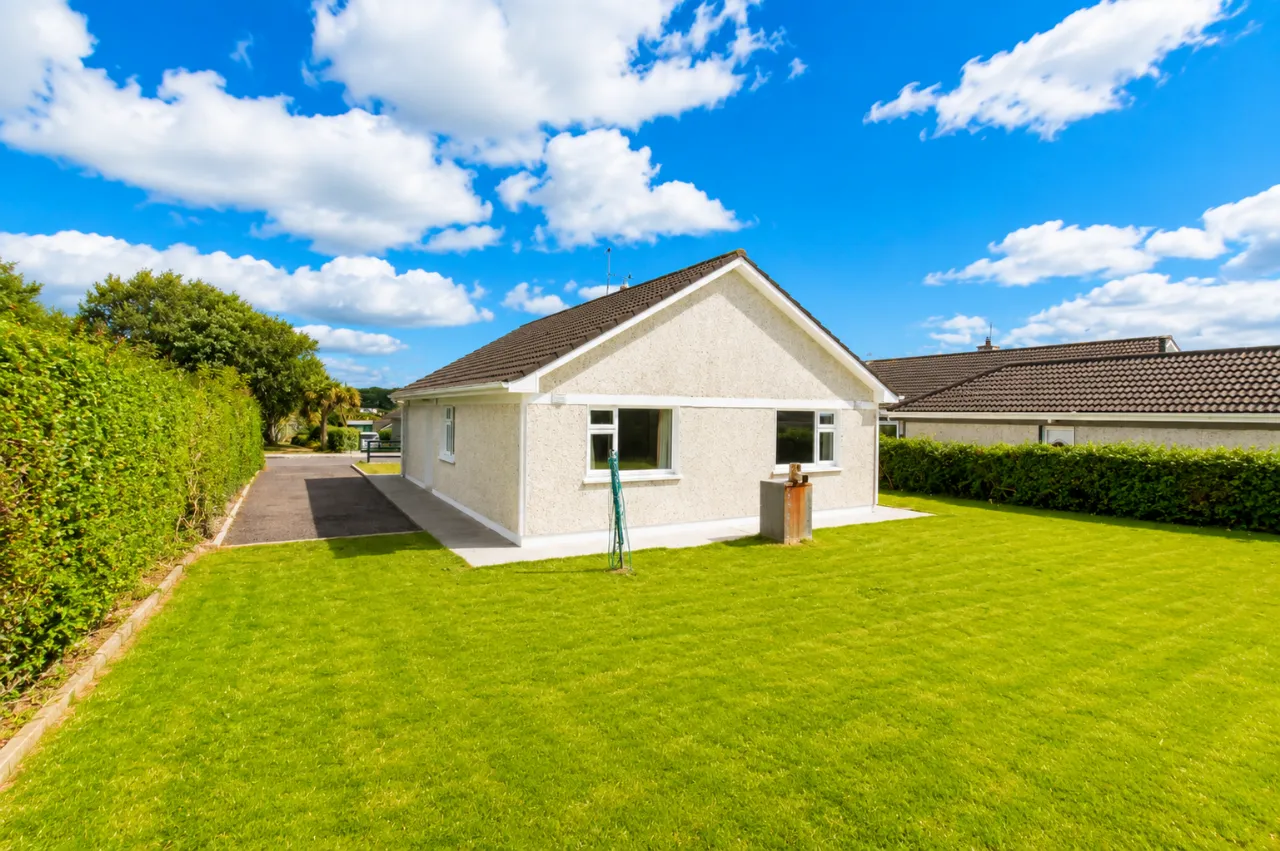 Photo of 40 Summerdale Lawn, Ballyclamasy, Youghal, Co Cork., P36 F802