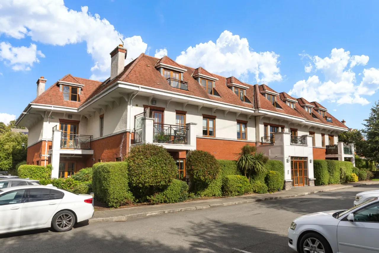 Photo of 8 Cairnbrook Hall, Glenamuck Road, Carrickmines, Dublin 18, D18 K1X1