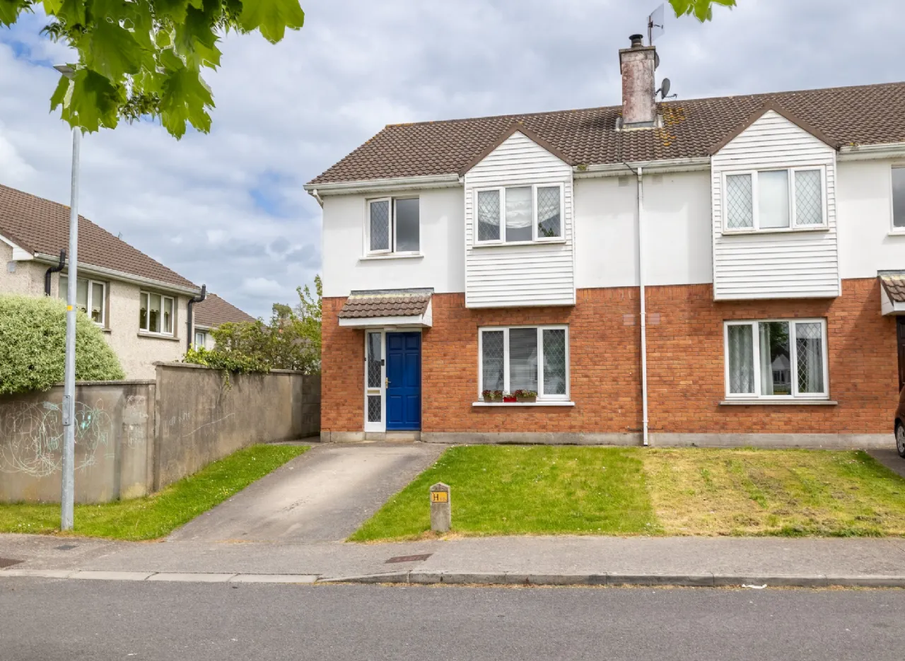 Photo of 7 Ashgrove Lawn, Cahir Road, Clonmel, Co. Tipperary, E91 HX01