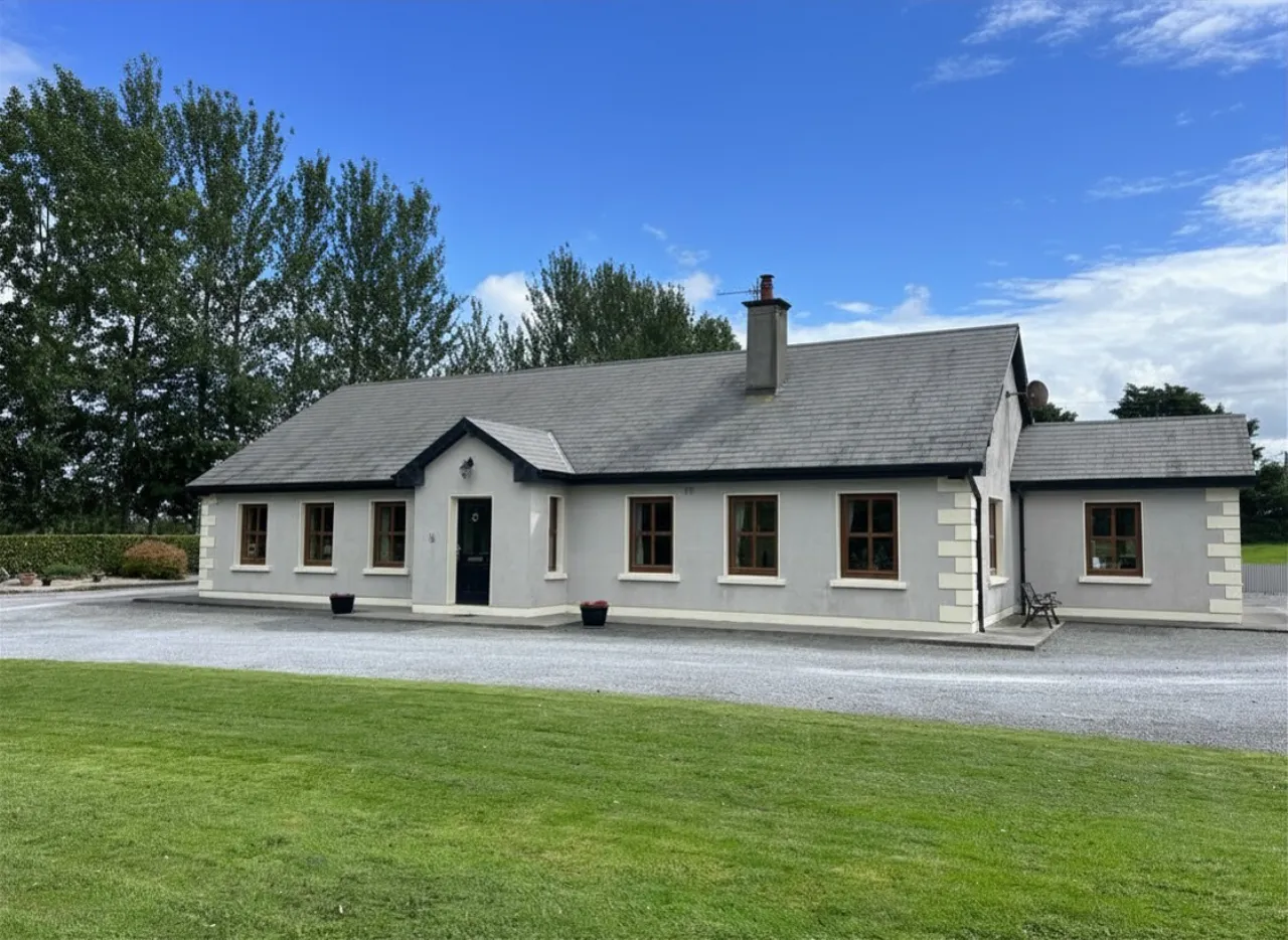 Photo of Deansgrove, Cashel, Co Tipperary, E25KD29