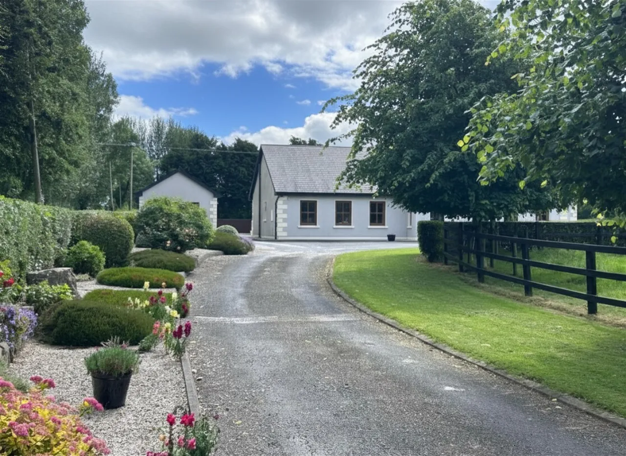 Photo of Deansgrove, Cashel, Co Tipperary, E25KD29