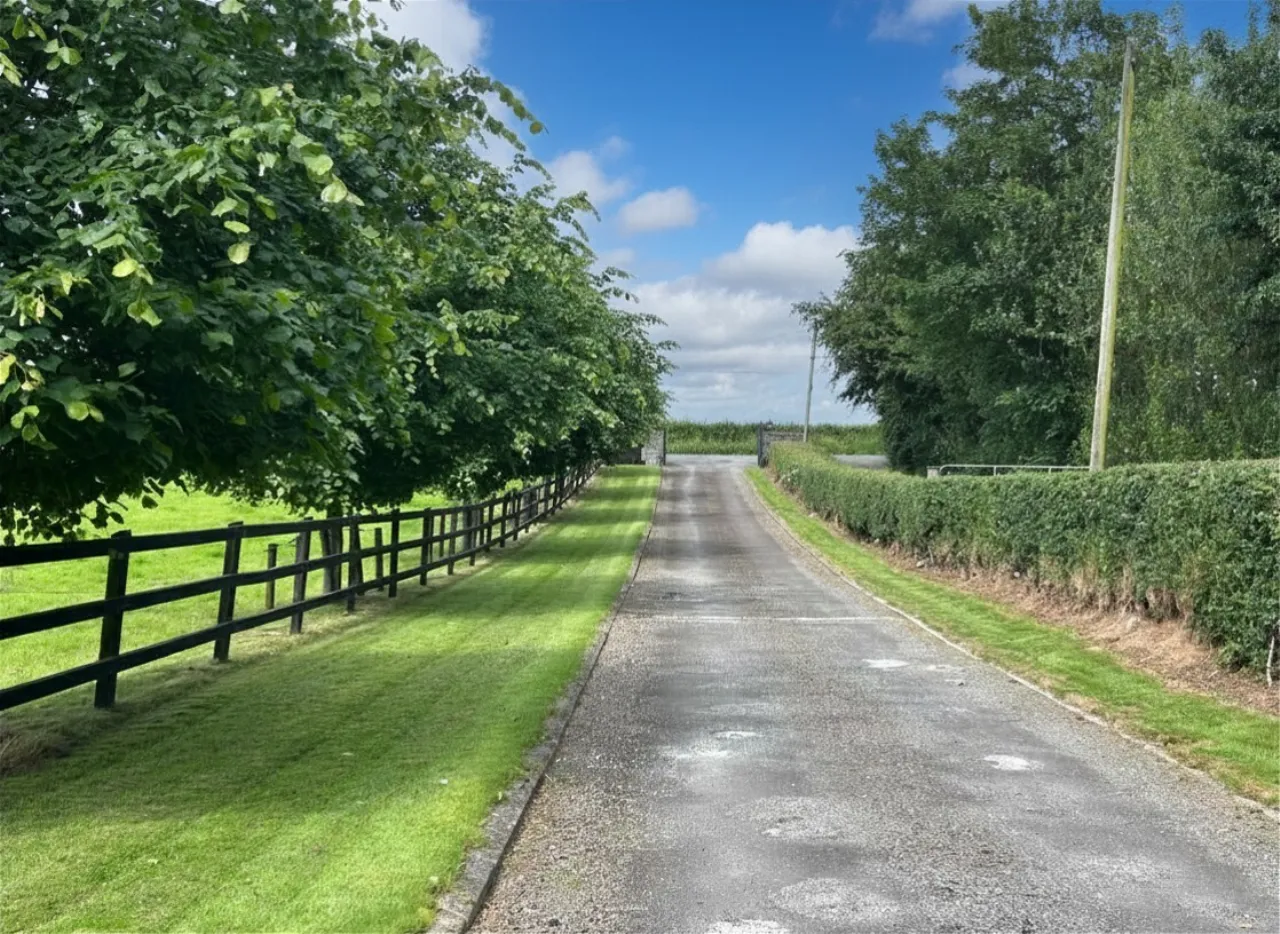 Photo of Deansgrove, Cashel, Co Tipperary, E25KD29