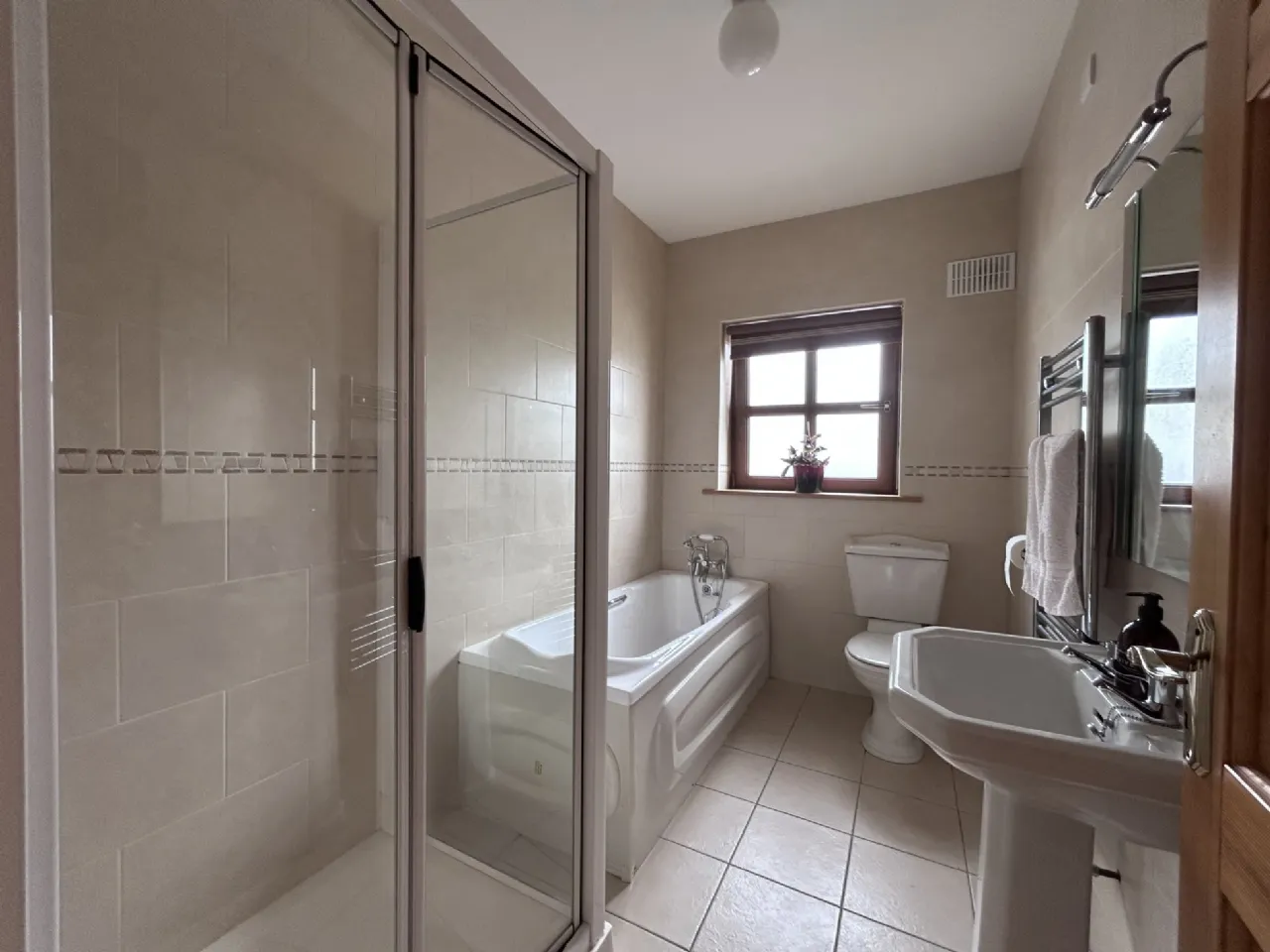 Photo of Deansgrove, Cashel, Co Tipperary, E25KD29